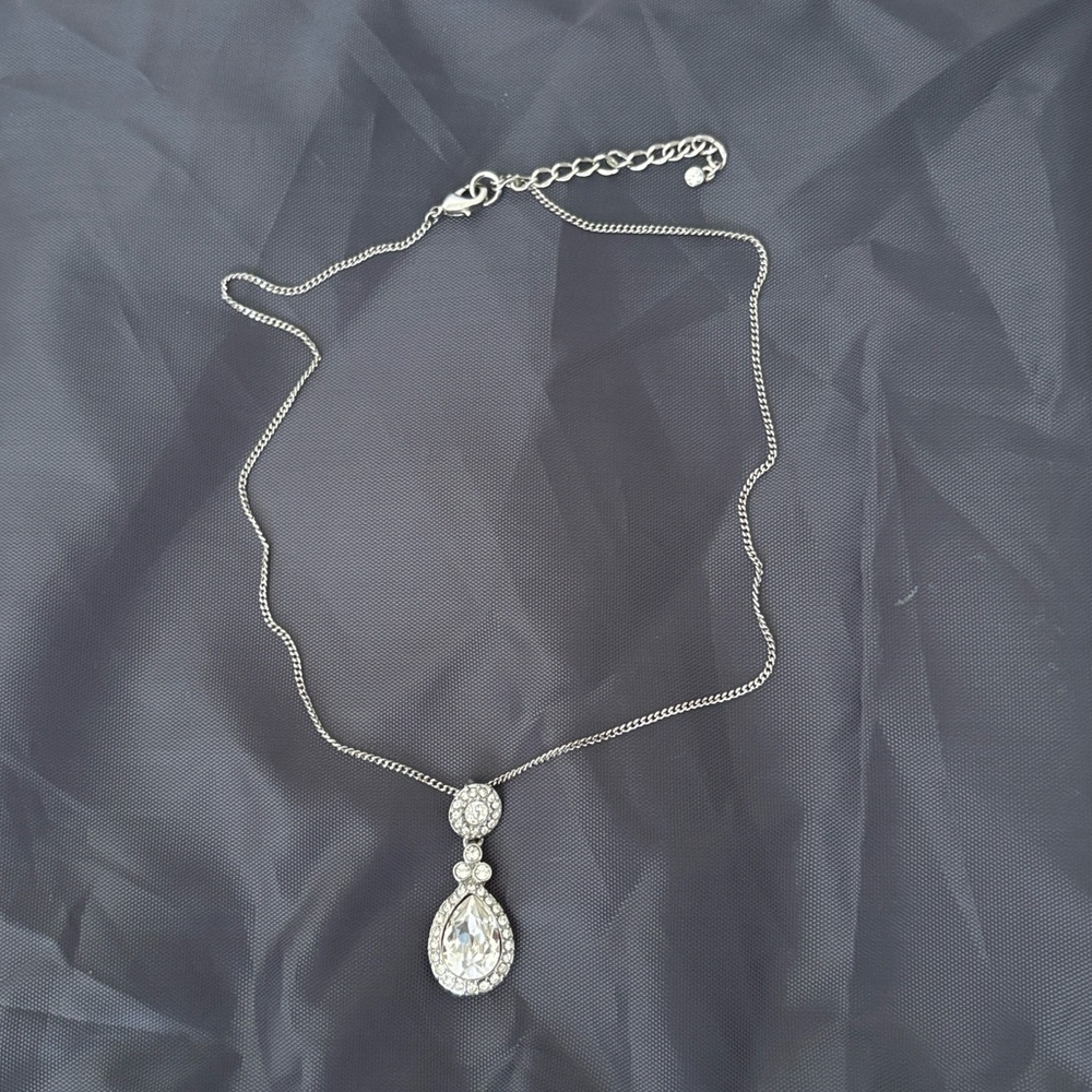 Givenchy Crystal Teardrop Pendant Necklace Silver Tone Charm Rhinestone 16”